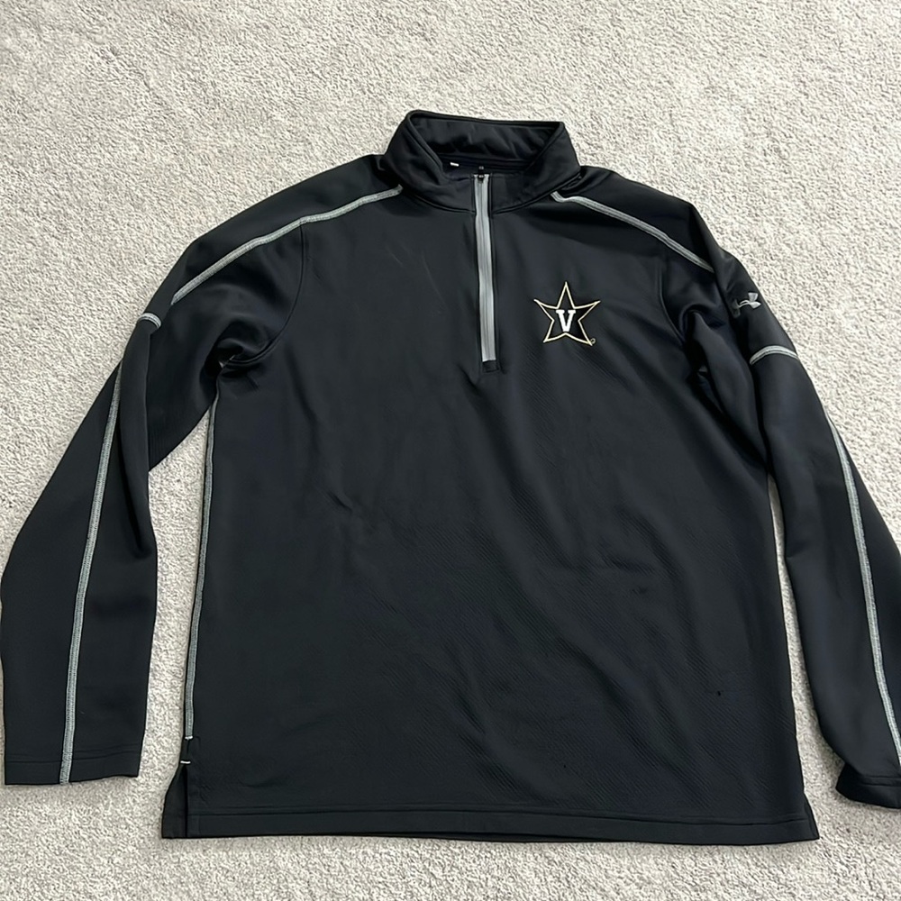 Under Armour Medium Loose fit men’s quarter zip
